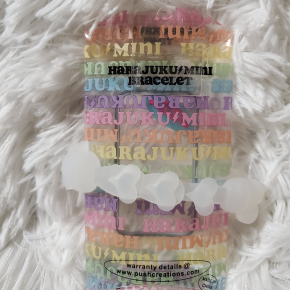 Bracelet - Picture 1 of 2
